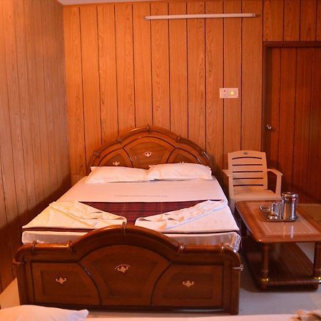 Saravanan Lodge Chennai Værelse billede
